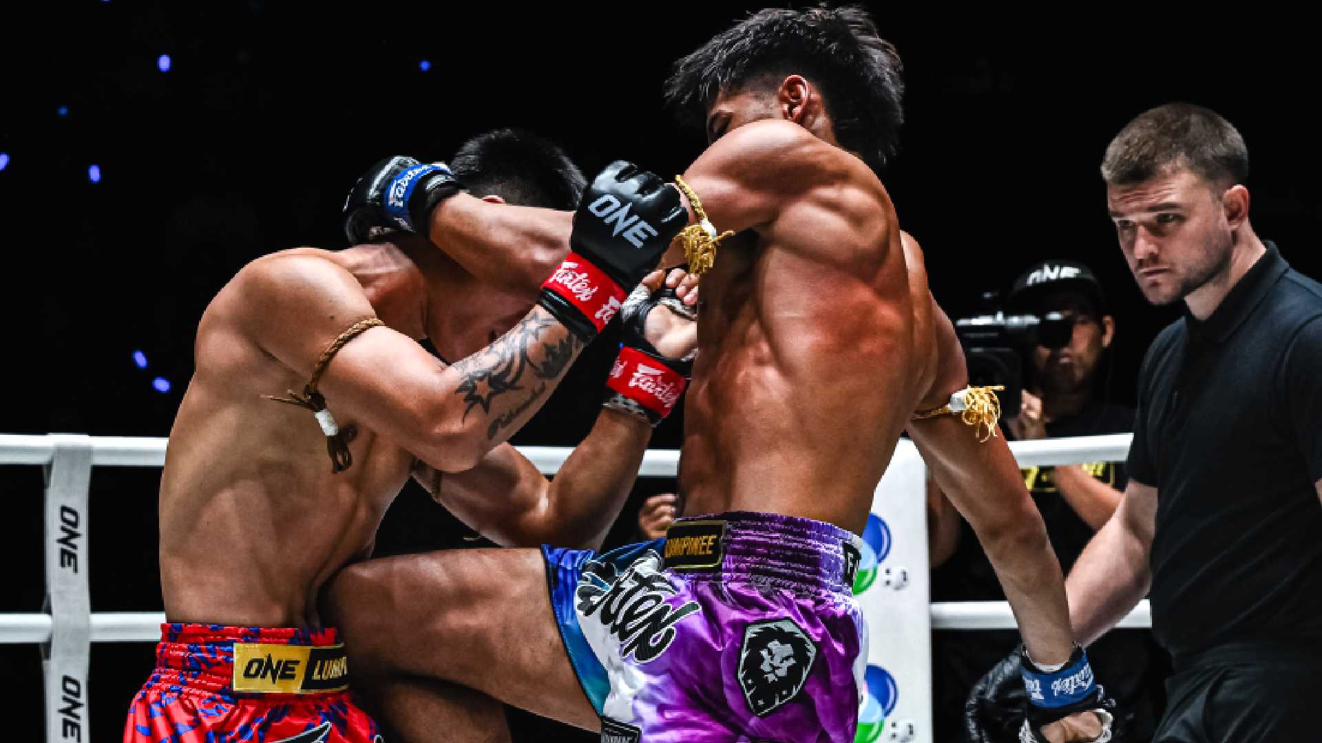 Decho Por Borirak fight